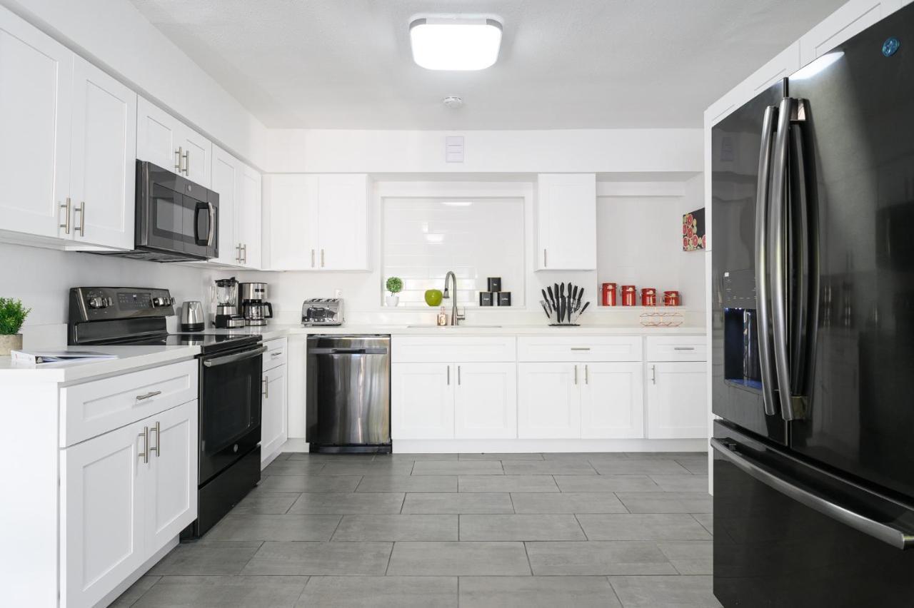 Luxury Casa 4 Bedrooms With Pool & Game Room 15 Mins To Ocean Fort Lauderdale Exterior photo